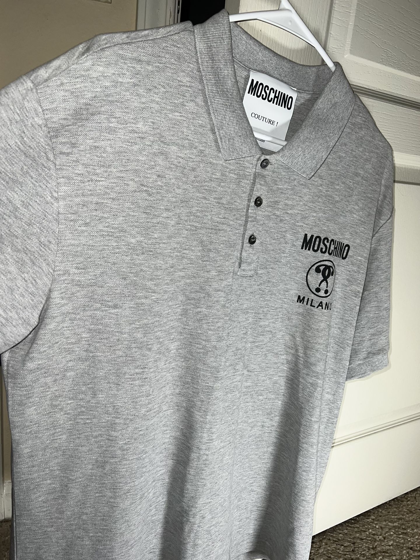 Moschino shirt (Medium)