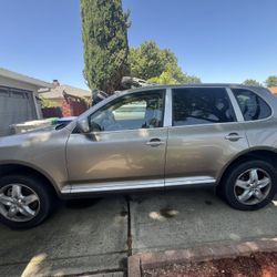 2004 Porsche Cayenne