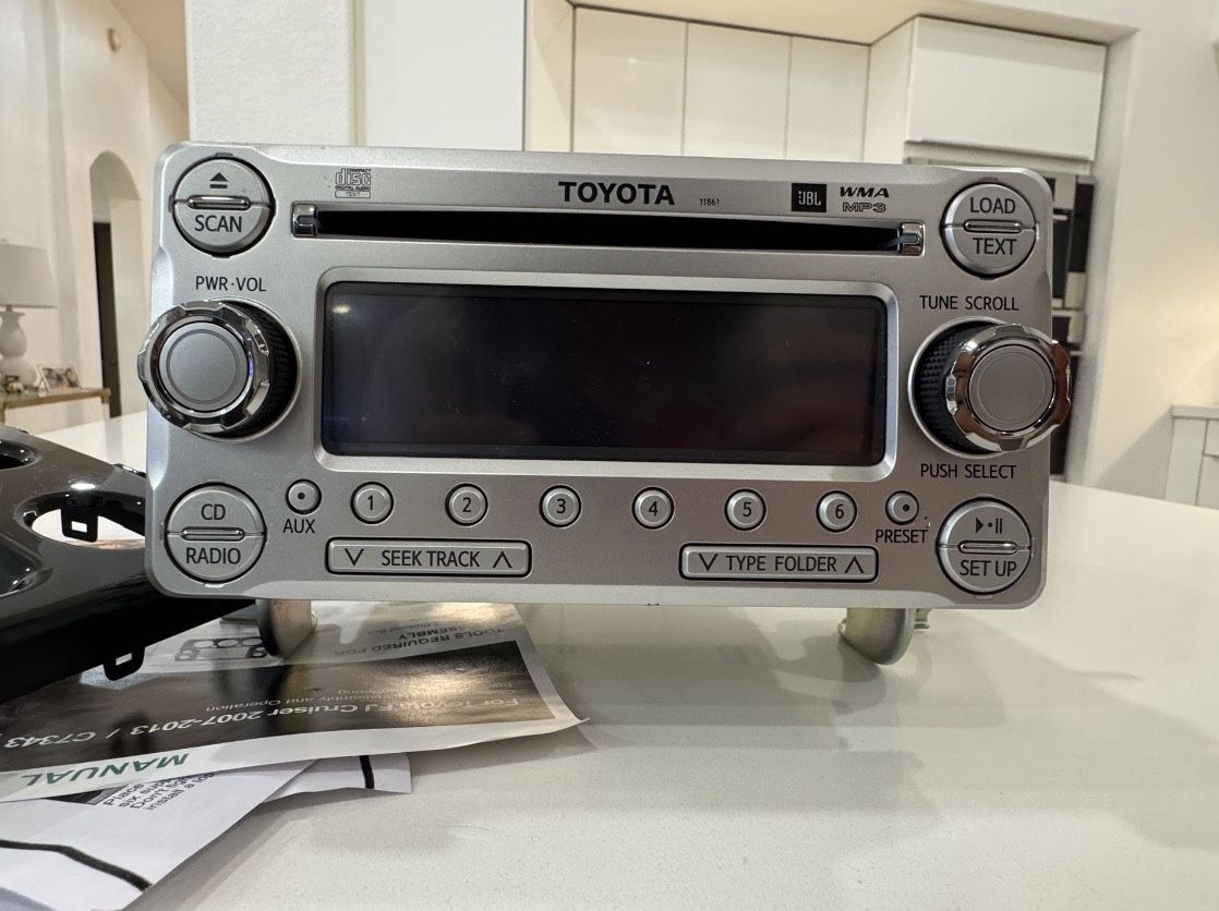 FJ cruiser Stereo Cd Player - JBL