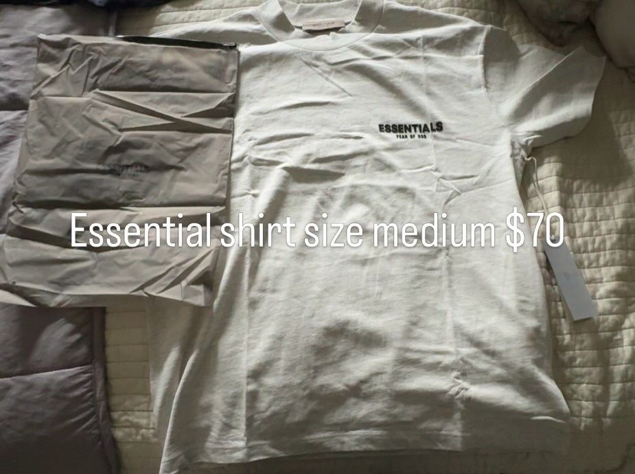 Essential shirt size medium