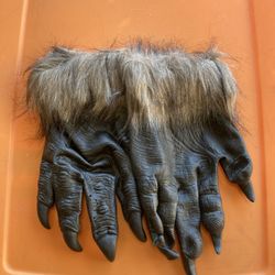 Wolf Gloves