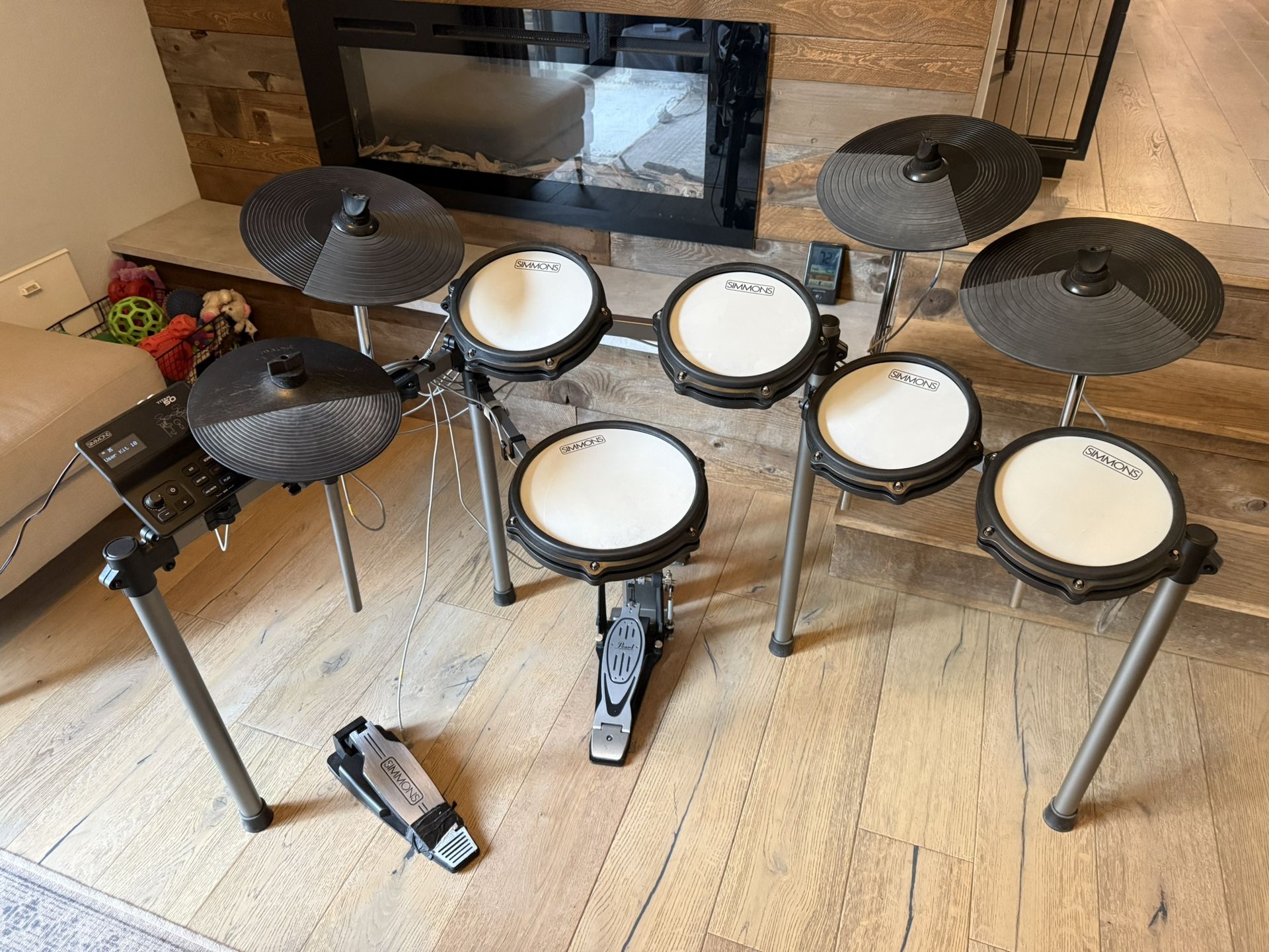 Simmons Titan 50 electronic Drum Kit