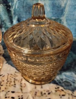 Crystal dish with lid