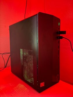 Gaming PC & 2 Monitors