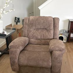 ***MOVING SALE*** The Throne 