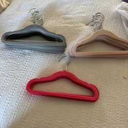 Velvet No Slip Kiddie Hangers 