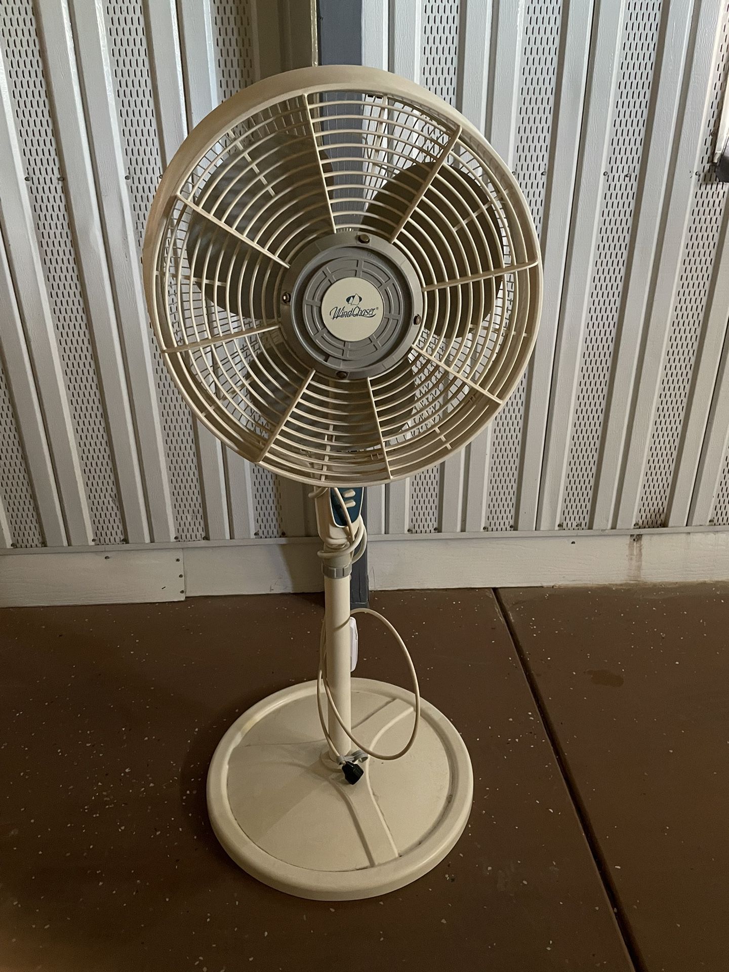 Windchaser Windchill Indoor/outdoor Misting Fan Model WC161
