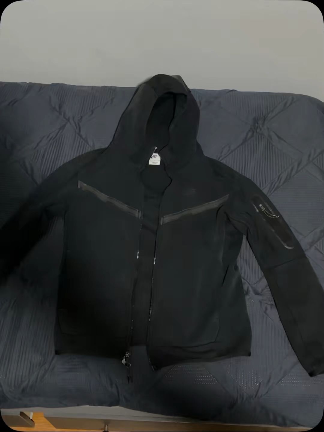 Size S Men’s Black Nike Tech
