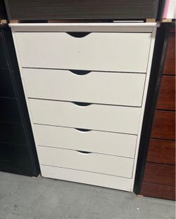 Five drawers dresser