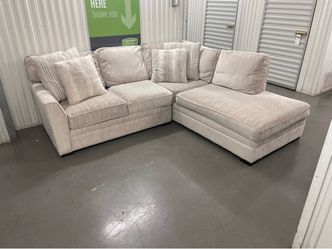 Free Delivery - Modern Jonathan Louis Sectional Set
