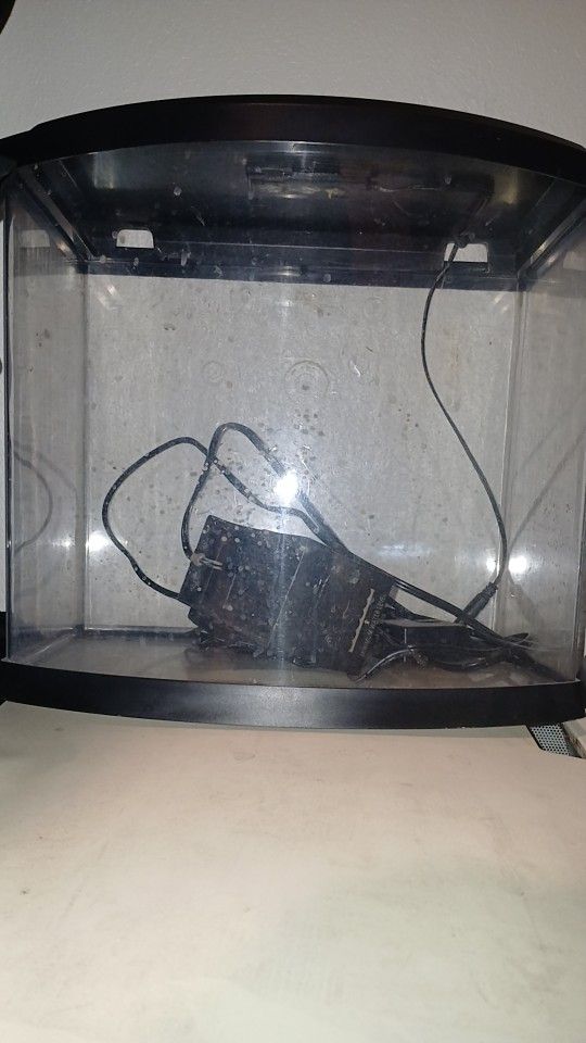 5 Gallon Fish Tank