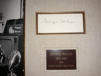 George Halas  Signed Autograph $180 Thumbnail