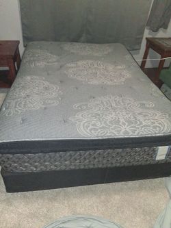 queen size pillow top