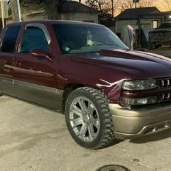 00 Chevy/ READ DESCRIPTION