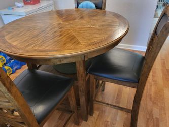 Counter Height Dinning Table With 4 Chairs