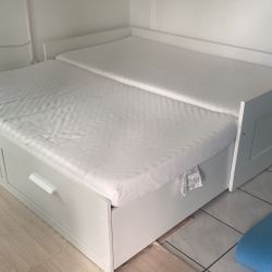 Day Bed - FREE IF YOU PICK UP