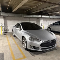 2012 Tesla model S P85 signature