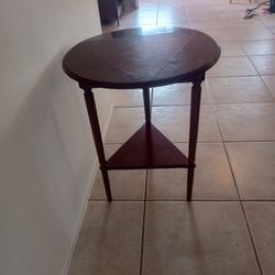 Bombay Wood Three Leaf Round Mahogany Table
