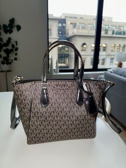 Michael Kors Taryn Small Convertible Tote / Crossbody — Excellent Condition