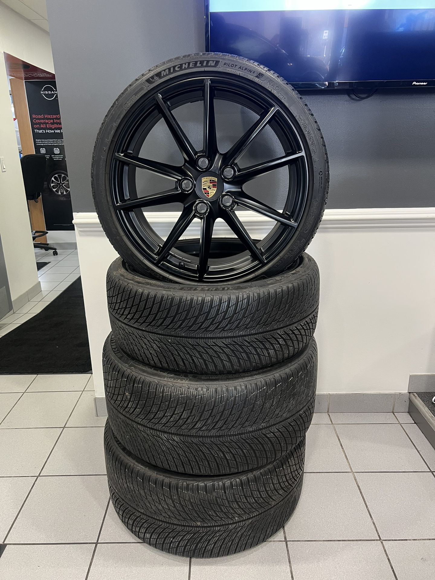 Winter Wheel Set Porche 911 20/21- Inch Carrera S Satin Matt