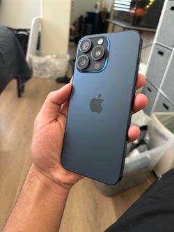 iPhone 15 pro max (512GB unlocked)