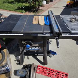 Delta 5000 Contractor Table Saw With Router Table