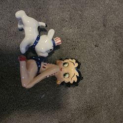 Betty Boop Salt And Pepper Shakers 