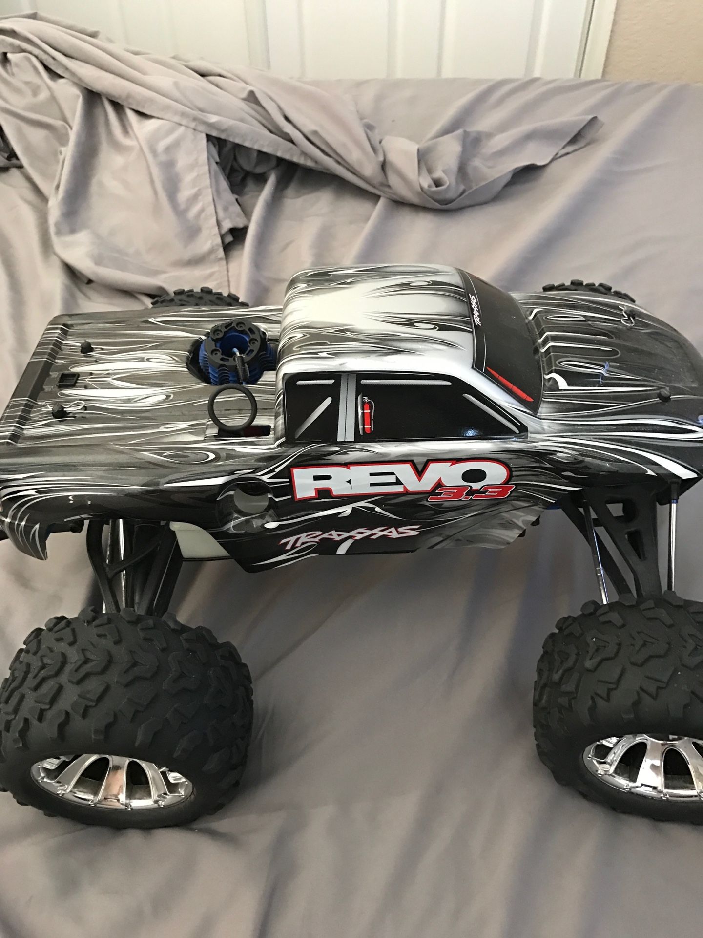 Traxxas revo 3.3