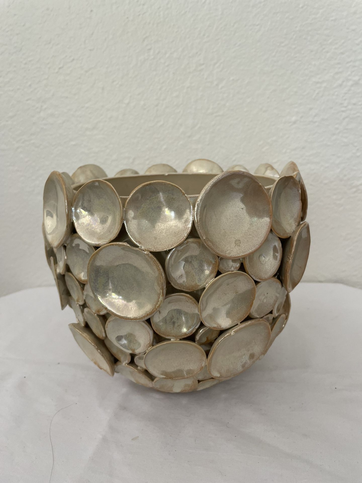 Shimora Handmade Porcelain/Ceramic Shell Vase