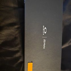 Oakley Meta Glasses Brand New 