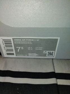 Nike Womens Air Force 1 '07 White Size 7.5