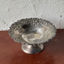 Vintage! WorcesterRun Ornate Floral Silver Plated Stem / Pedestal Bowl Dish