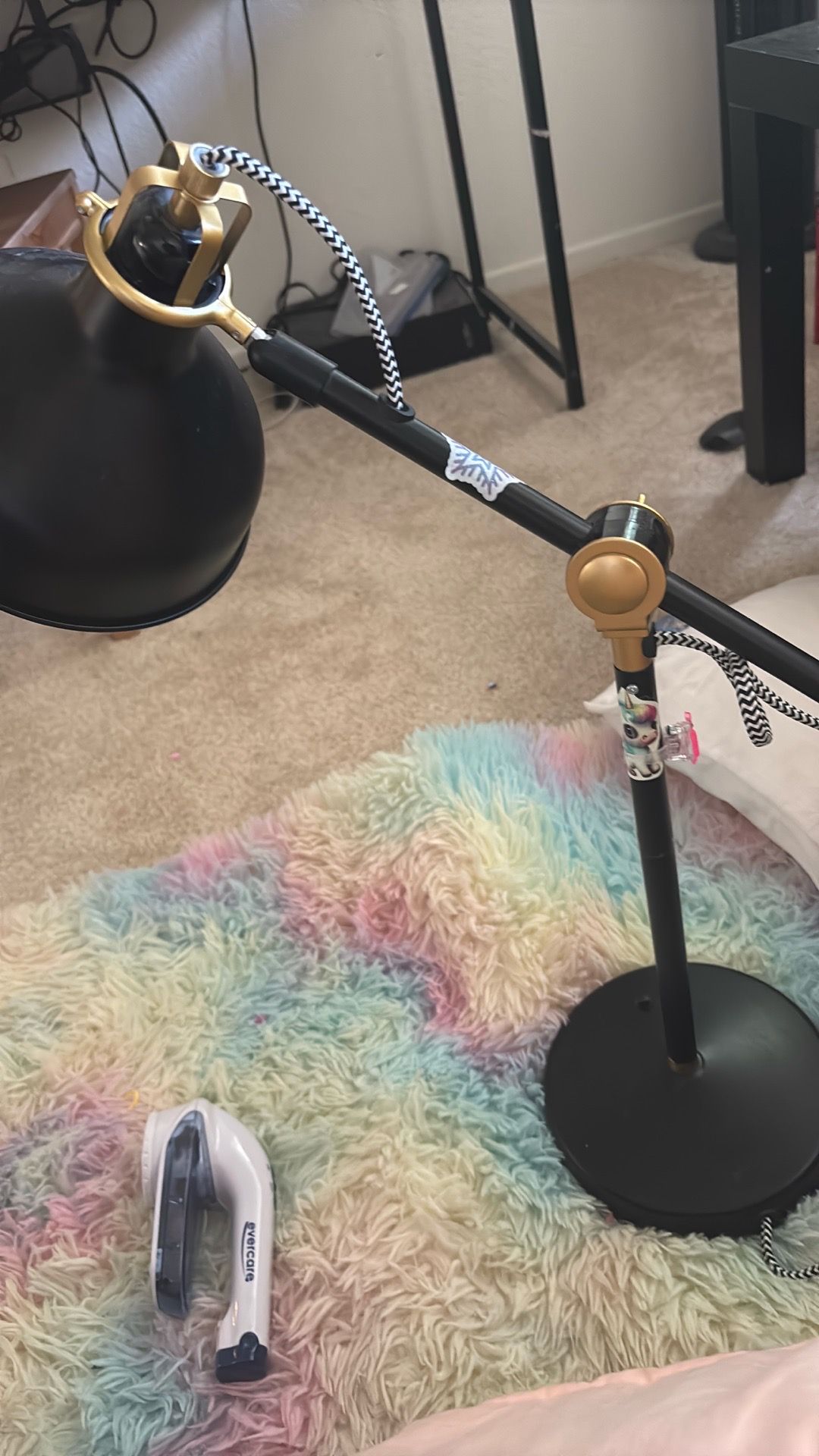 Table lamp
