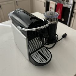 Nespresso Pixie Machine 