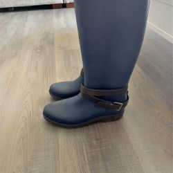 Blue Rain Boots $20 z6