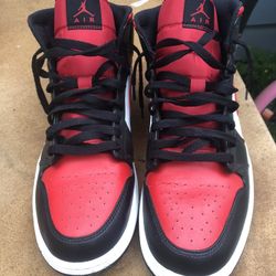 Air Jordan 1 MID