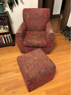 Comfy red chair