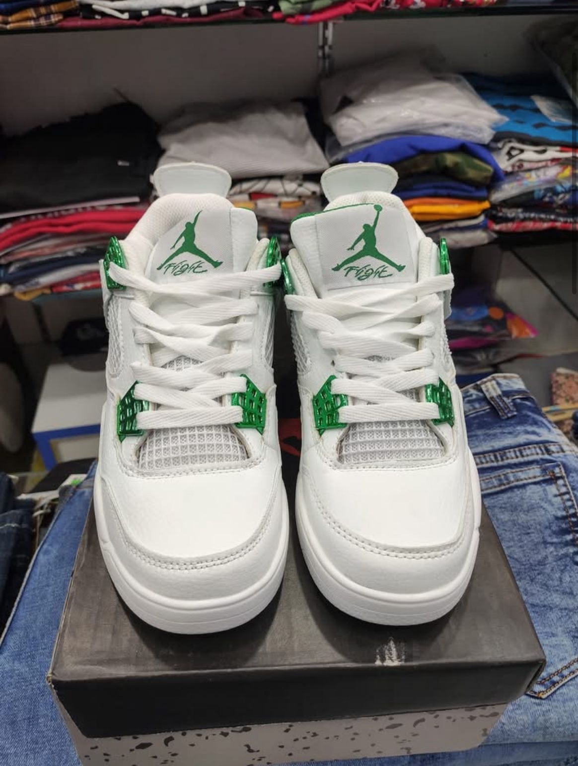 Jordan 4 Metallic Green