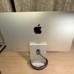 Apple Studio Display