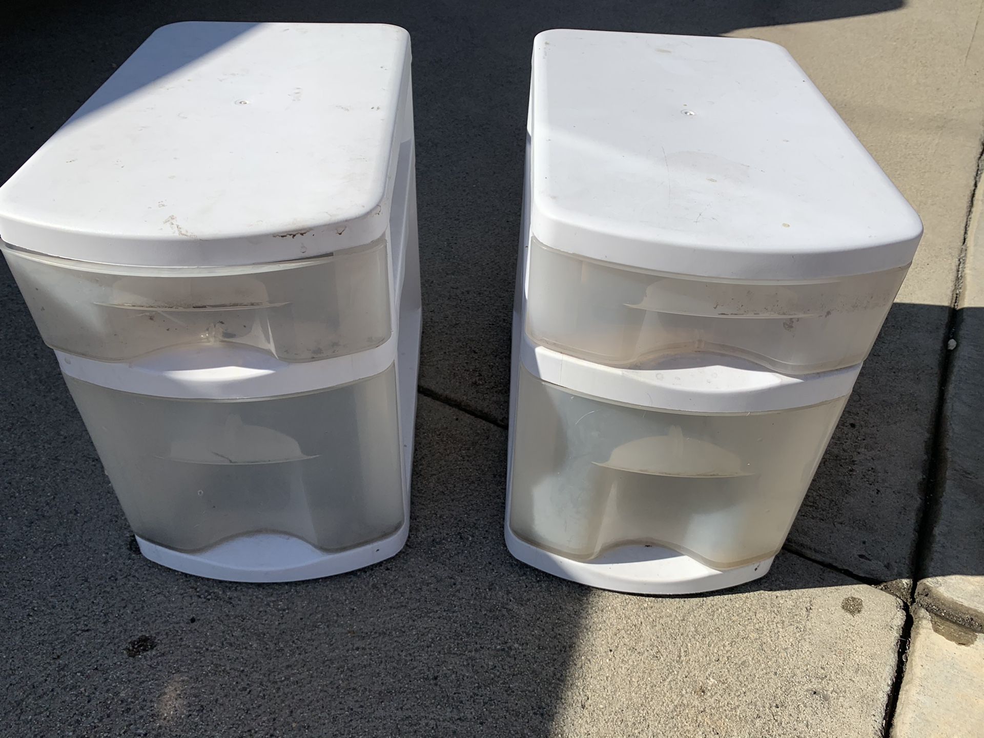 Plastic drawers- 2 for 5.00