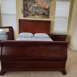 Queen Bedroom Set