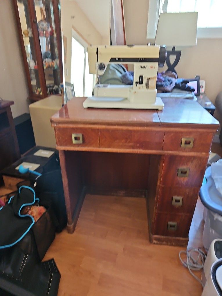 PFAFF 295-1 Sewing Machine and Cabinet 