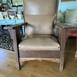 Antique Royal Recliner