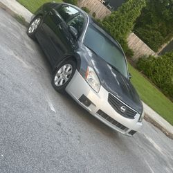 Nissan Maxima 