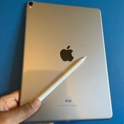 Apple IPad Pro 10.5” (Retina Display/ Latest IOS 17) 64GB with keyboard, Stylus pen & Accessories  (Apple Pencil  compatible)