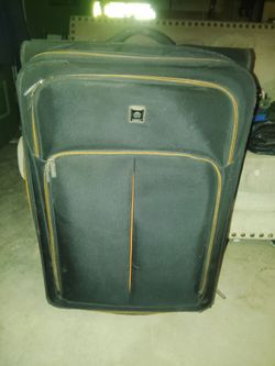 Delsey suitcase $100$