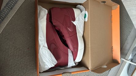 NIKE BLAZER MID VICTORY