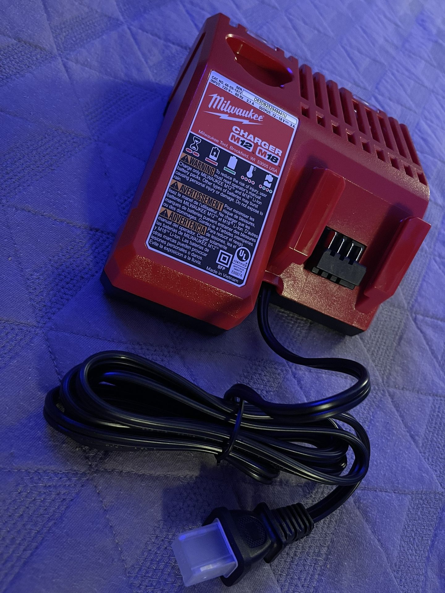Milwaukee Combination M12/M18 Charger Brand New