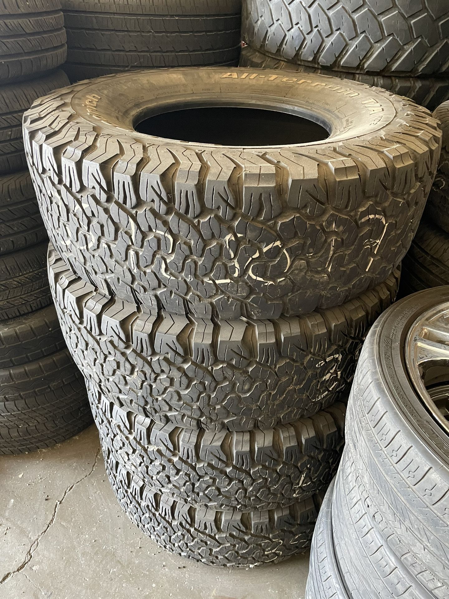 LT 35x12.50R17 Bfgoodrich All Terrain T/A K02 10 ply USED Tires Good Condition $400/Set 💰