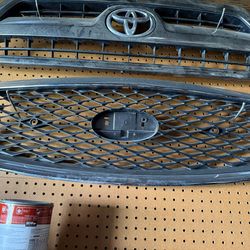 Infiniti grille from 2020 q50 with sensor holes